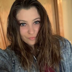 Meet your Posher, Kaitlin